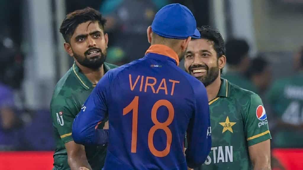 Former Pakistan pacer explains why India are favourites against Babar Azam & Co. at Asia Cup 2022