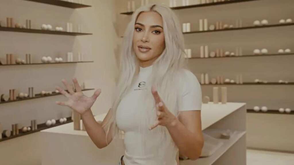 Kim Kardashian gives an exclusive tour of her SKKN office to fans