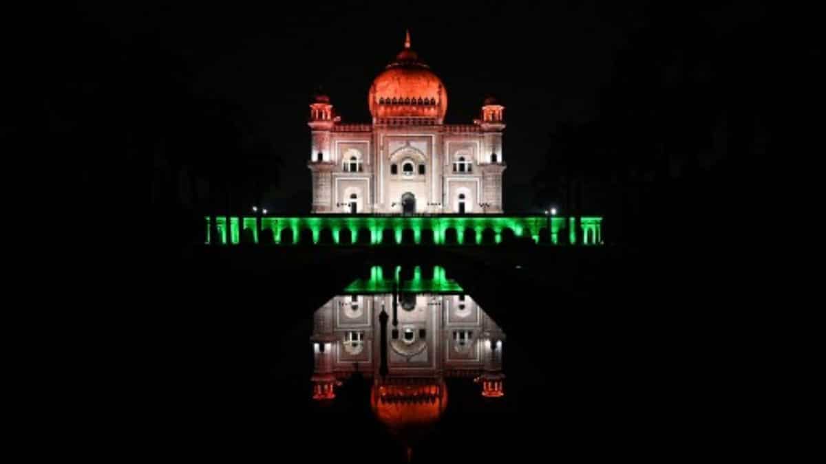 Safdarjung Tomb
