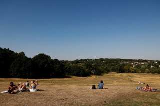 Drought-hit UK faces danger of flash floods following thunderstorm warning