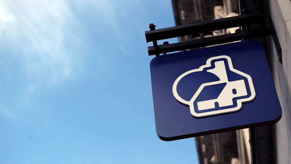 Amid cost of living crisis, Britain's Nationwide to pay staff $1,446 bonus
