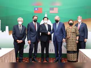 US delegation's Taiwan visit irks China, sanctions 7 Taiwanese officials