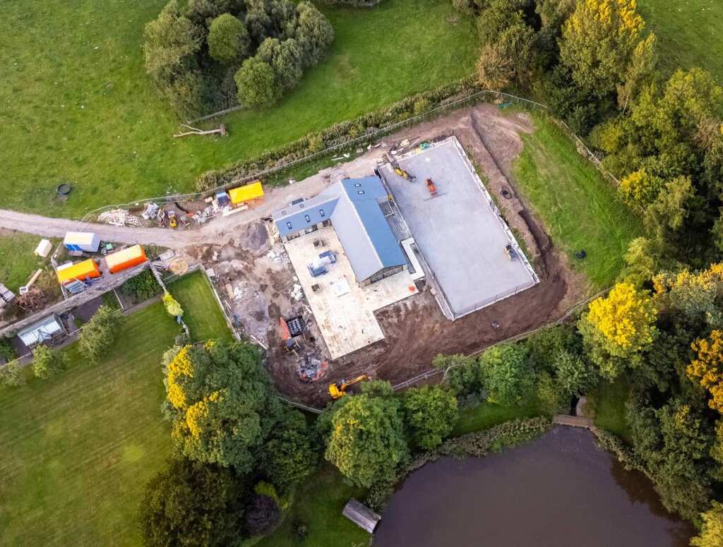 UK: Rishi Sunak's opulent private pool amid rising cost of living sparks row