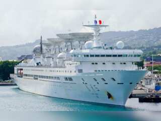Chinese ship docks at Sri Lanka's Hambantota port