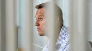 Jailed Kremlin critic Alexei Navalny calls for 'an all-out war on Putin's oligarchs'