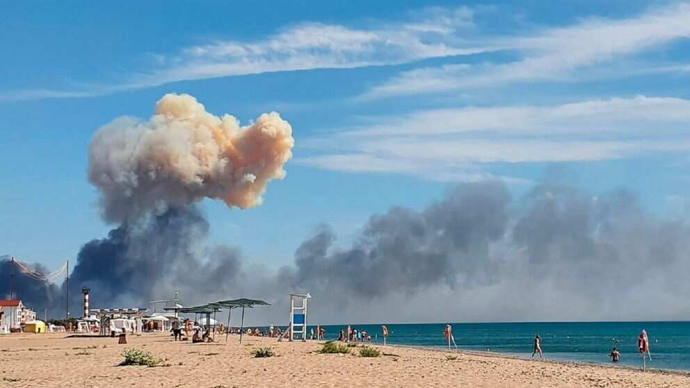Russia-Ukraine war: Explosions at Crimea depot prompt thousands to evacuate