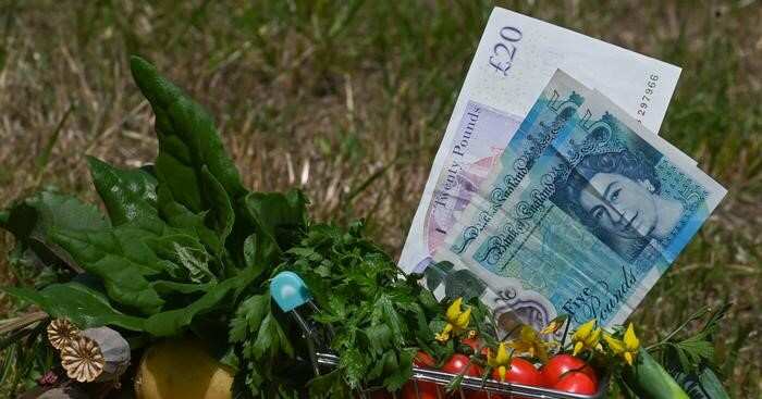 UK inflation hits double digits for first time in 40 years