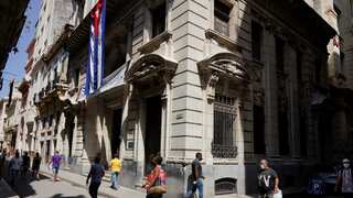 Cuba cracks open door to foreign investment in domestic trade