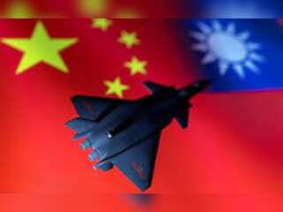 Taiwan showcases advanced fighter jets, Taipei stimulates defence against invasion by China