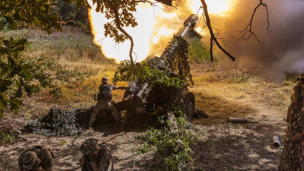US approves $775 million package to aid Ukraine | Will supplying weapons end the war?