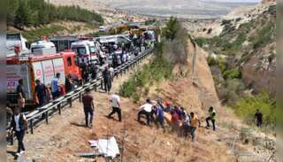 Turkiye: 32 dead in two road accidents; vehicles crash into 1st responders