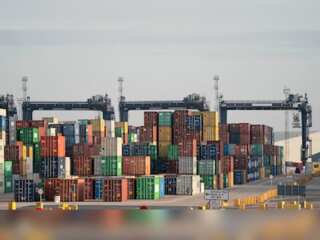 UK: Workers of Felixstowe port go on an 8 day strike, 2000 employees stage a walkout