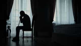 Study reveals loneliness may increase risk of unemployment in future