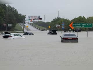 WION Climate Tracker: Flash floods hit parts of Texas, traffic disrupted in Dallas County