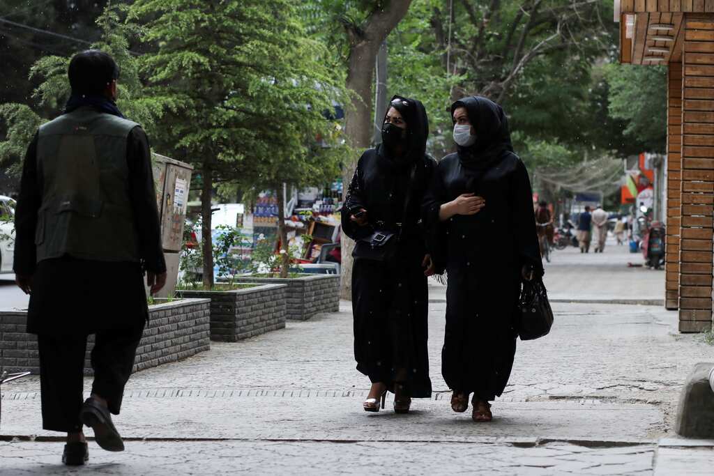 Afghanistan: Taliban clarifies restriction on women to visit public parks