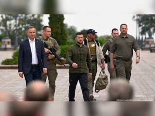 Kyiv hosts forum on Crimea liberation, West warns Russia on new annexation plan
