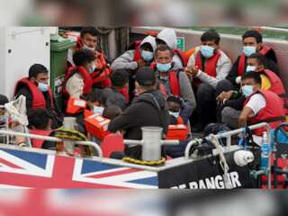UK sees record migrant crossings despite Rwanda plan