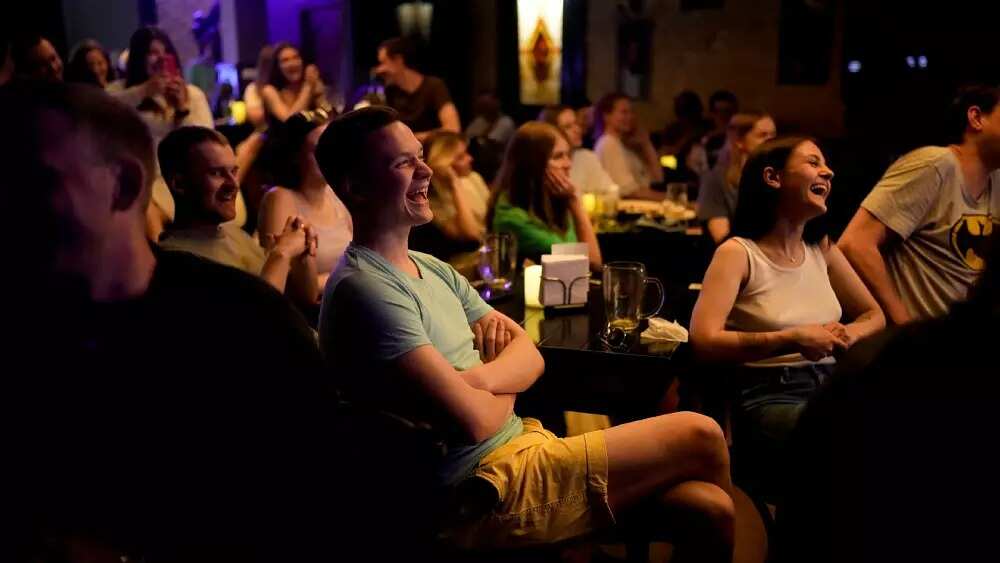 6 months of Ukraine war: Ukrainians turn to humor to deal with horrors of war