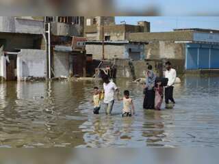 Record rainfall disrupts normalcy in Pakistan, flooding kills over 800 people