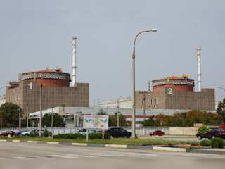 Zaporizhzhia Nuclear Plant reconnected to Ukrainian grid after shelling, situation remains risky