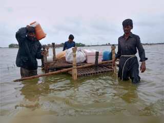 Over 1000 killed in Pakistan floods; army deployed in worst hit areas