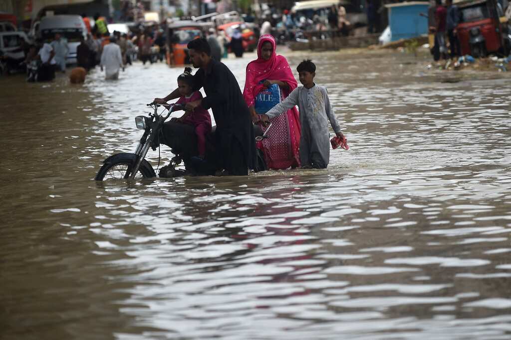 WION Climate Tracker: Pakistan struggles to cope with floods; 1000 dead, 45 million affected