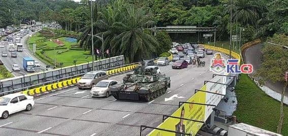 Malaysian Army tank breaks down on Kuala Lumpur highway; Twitter explodes