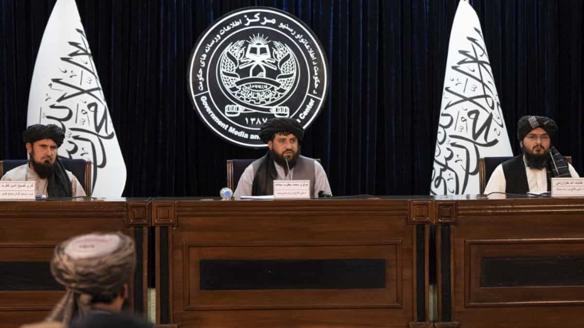 Taliban accuses Pakistan of allowing US drones to fly into Afghanistan territory Taliban accuses Pakistan of allowing US drones to fly into Afghanistan territory