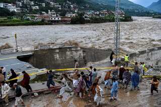 More than 5.7 million people affected by floods in Pakistan, over 1000 killed