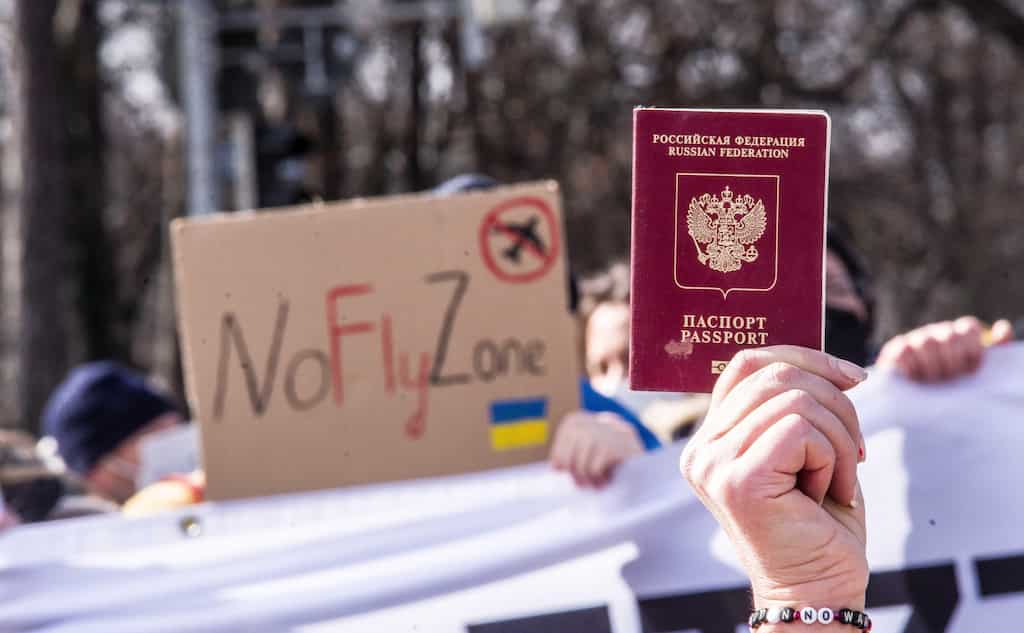 EU stands divided on visa ban for Russians, meeting to be held in Prague tomorrow