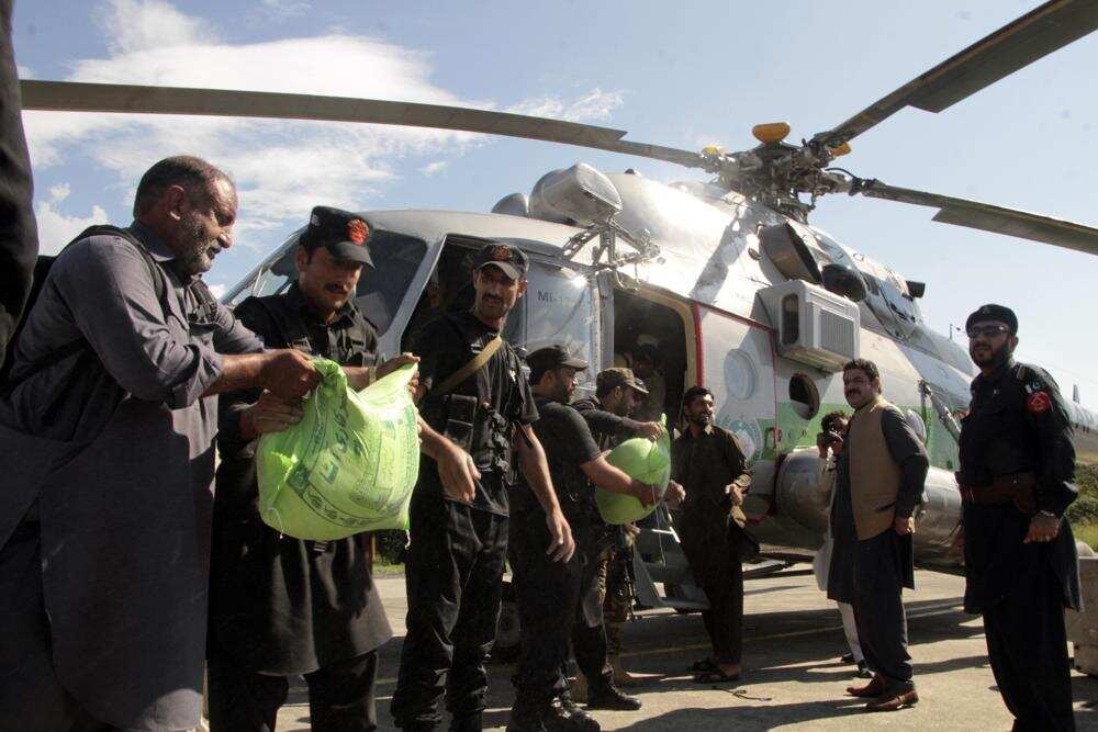 International aid reaches flood-stricken Pakistan; death toll crosses 1000-mark