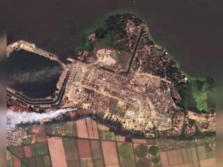 IAEA team heads to Ukraine Nuclear plant, more strikes reported at Zaporizhzhia