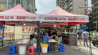 Xi Jinping's 'zero-covid' policy faces rare public criticism