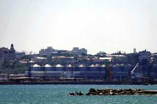 Ukraine war: Russia pounds port, silos in Odesa again; drone debris found in Kyiv