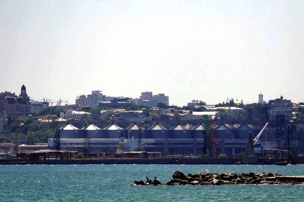 UNESCO supports Ukraine's bid to put threatened port of Odesa on World Heritage list