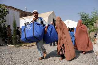 Pakistan decision to charge Afghan refugees $830 dollars for exit permit draws criticism