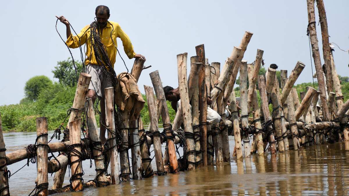 Pakistan: Officials raise concerns over outbreak of waterborne diseases as floods recede Pakistan: Officials raise concerns over outbreak of waterborne diseases as floods recede