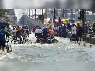 WION Climate Tracker: Heavy rainfall floods parts of India | Water logging in India's Bengaluru