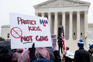 Four-year-old brings loaded handgun to school in Texas, father arrested