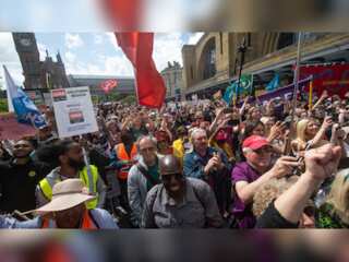 UK: New PM to face staff walkout on Day-1, challenges lined up