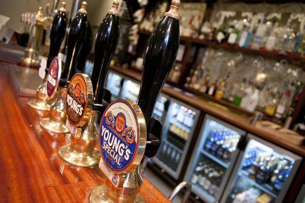 Cost of living crisis: UK pubs fear closure over rising energy costs