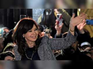 WION Fineprint | Man tries to murder Argentina VP, points gun at head and then this happened