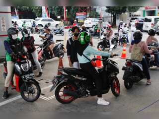 Indonesia raises fuel prices, cuts energy subsidies
