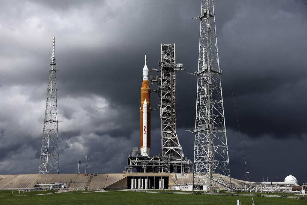 Hydrogen leak thwarts second attempt for Artemis 1 launch