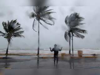 Typhoon Hinnamnor approaches Japan's coast; heavy rainfall predicted in China, Japan