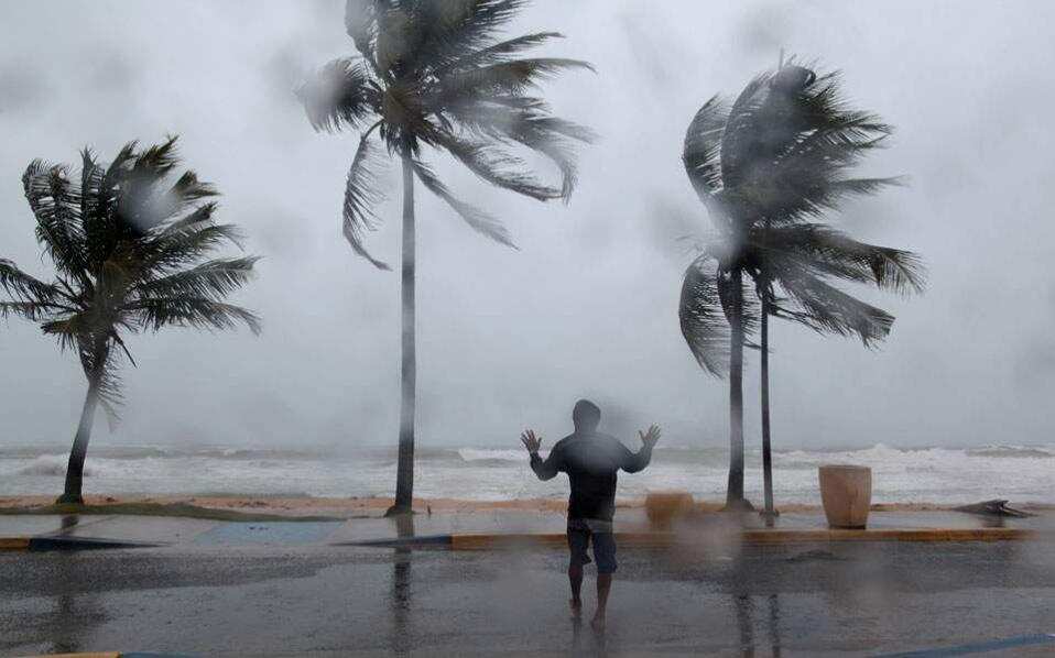 Typhoon Hinnamnor approaches Japan's coast; heavy rainfall predicted in China, Japan