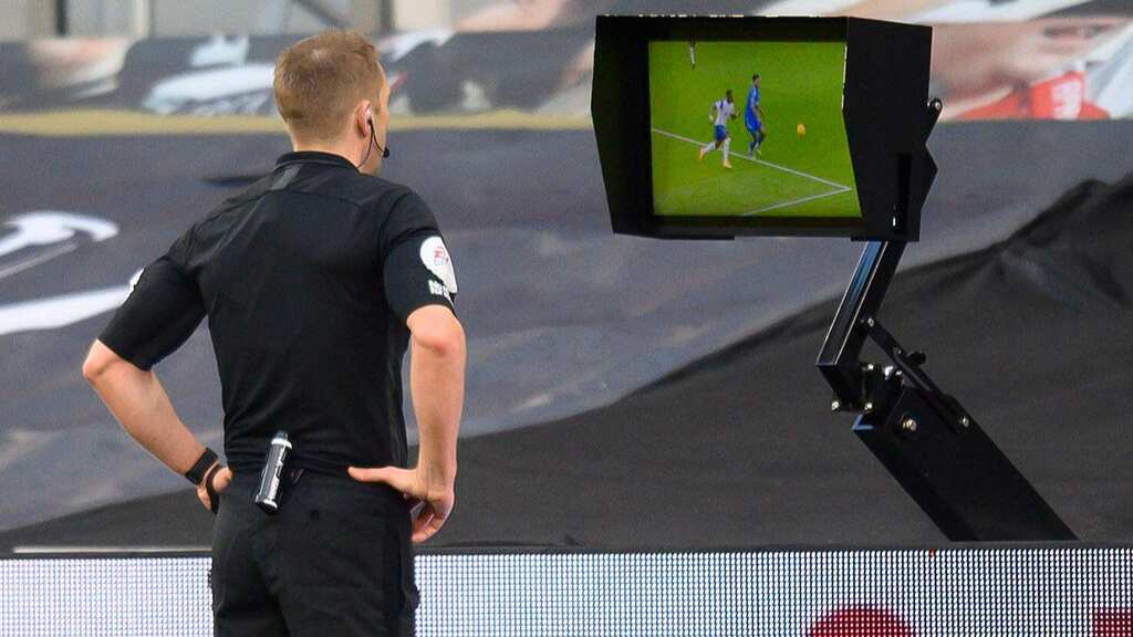 Premier League to review controversial VAR decisions, PGMOL accepts certain calls were incorrect