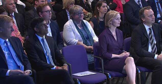 Watch: Liz Truss snubs Rishi Sunak, avoids handshake at Tory leadership results announcement