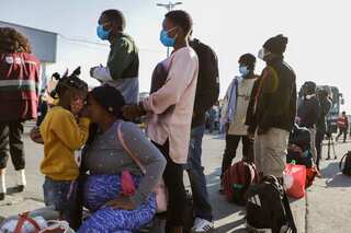 Mexico intercepts buses carrying around 180 migrants