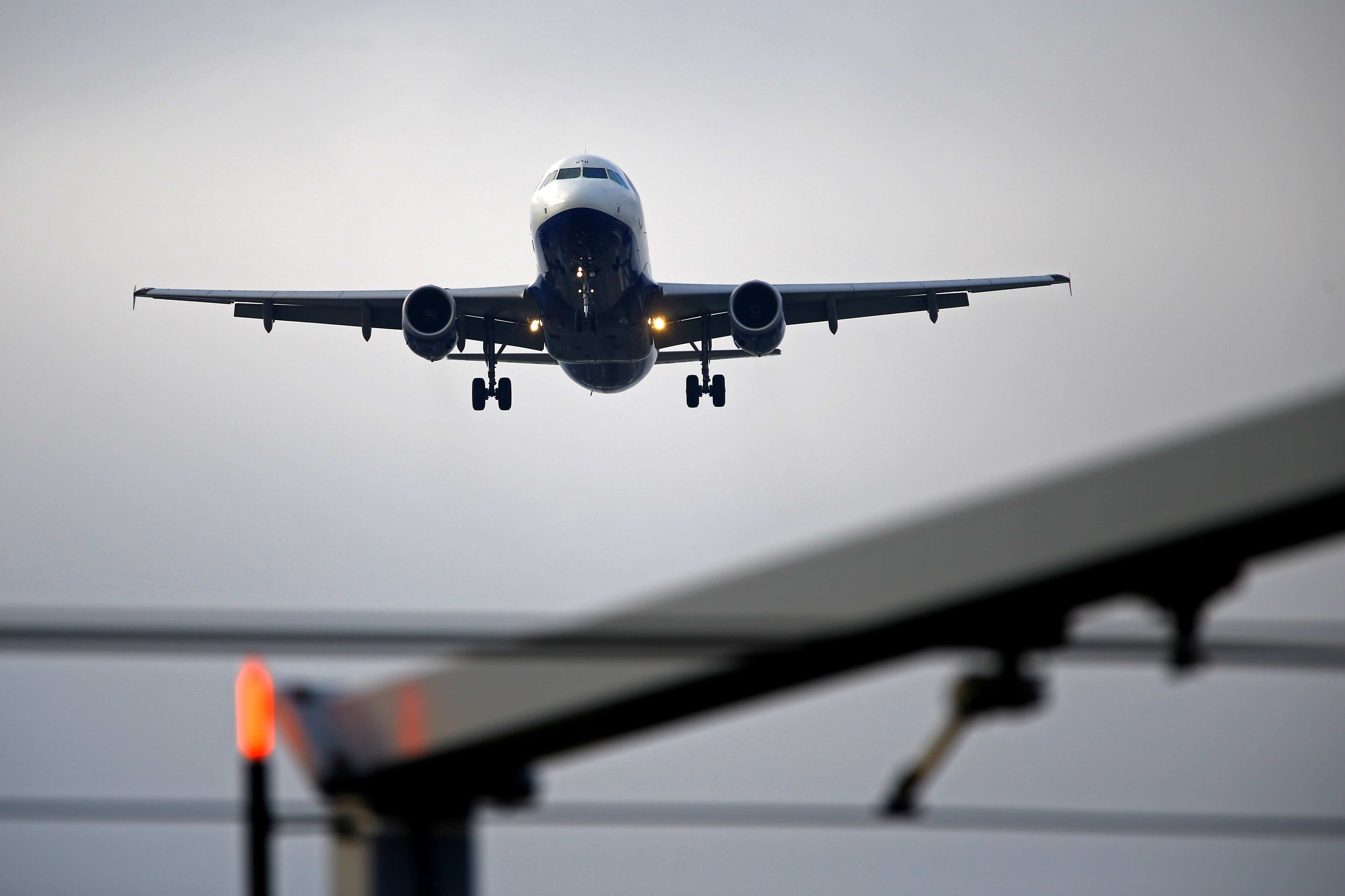 Gold worth $2.5 mn stolen from Pakistani jeweller onboard Dubai-Karachi flight Gold worth $2.5 mn stolen from Pakistani jeweller onboard Dubai-Karachi flight
